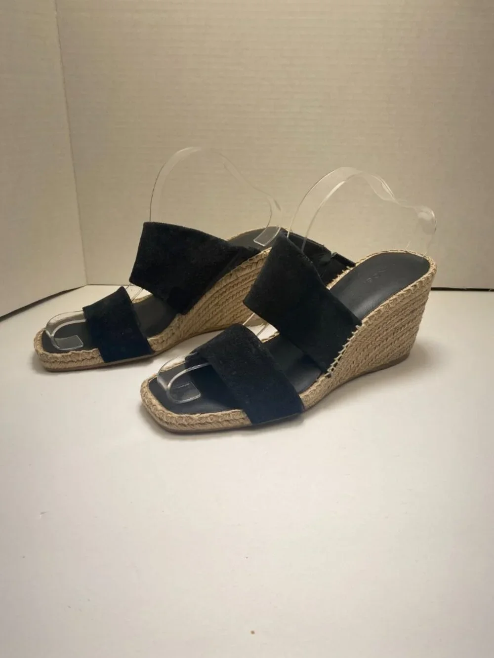 Vince Women's Garlin Square Toe Crisscross Espadrille Wedge Sandals Sz 10